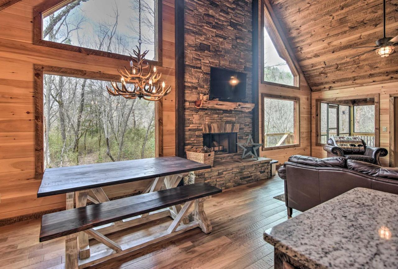 Modern Murphy Cabin With Nottely River Views! エクステリア 写真