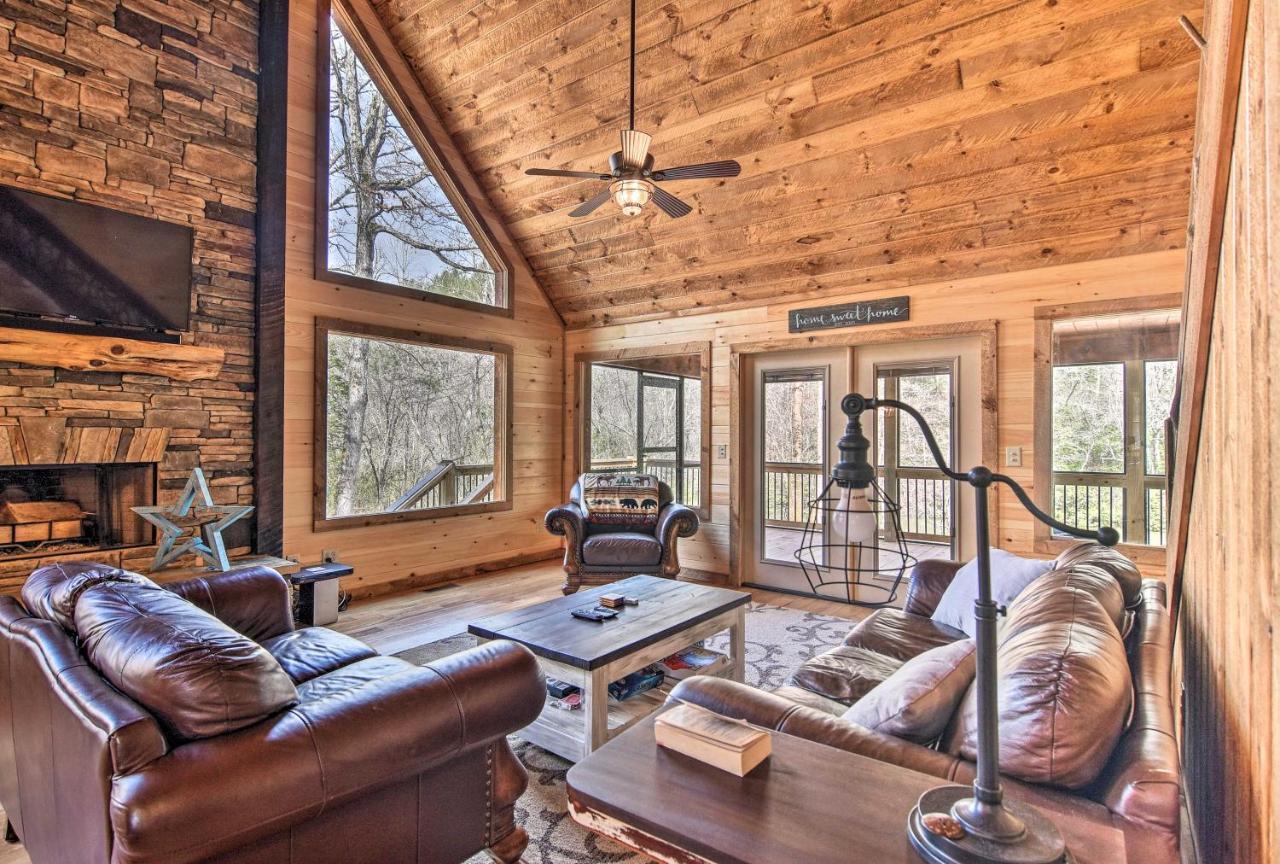 Modern Murphy Cabin With Nottely River Views! エクステリア 写真