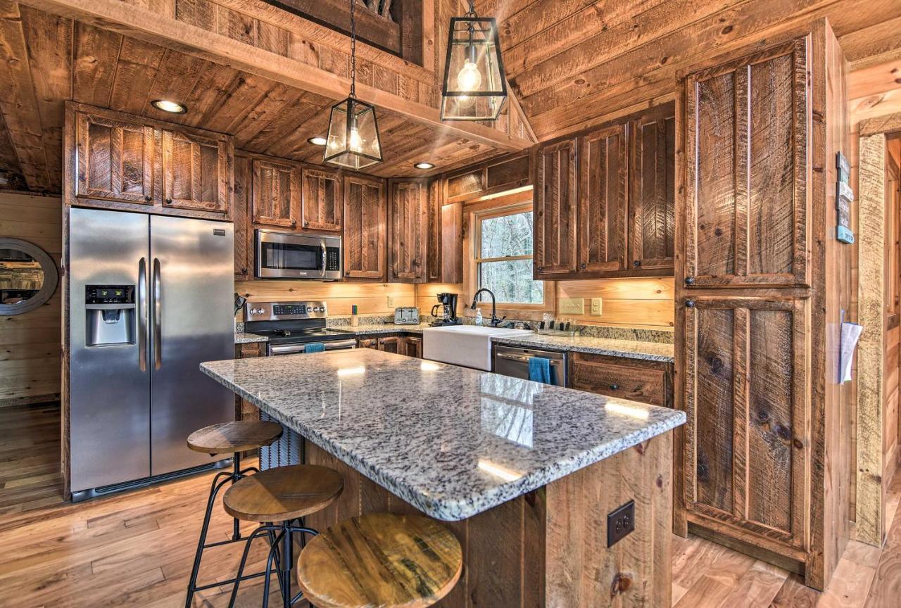 Modern Murphy Cabin With Nottely River Views! エクステリア 写真