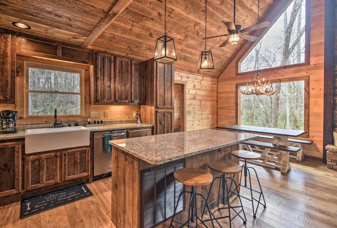 Modern Murphy Cabin With Nottely River Views! エクステリア 写真