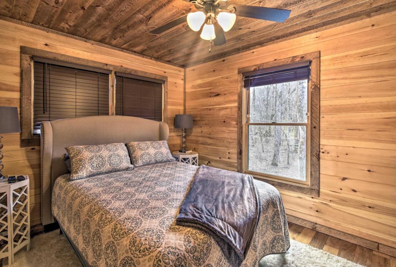 Modern Murphy Cabin With Nottely River Views! エクステリア 写真