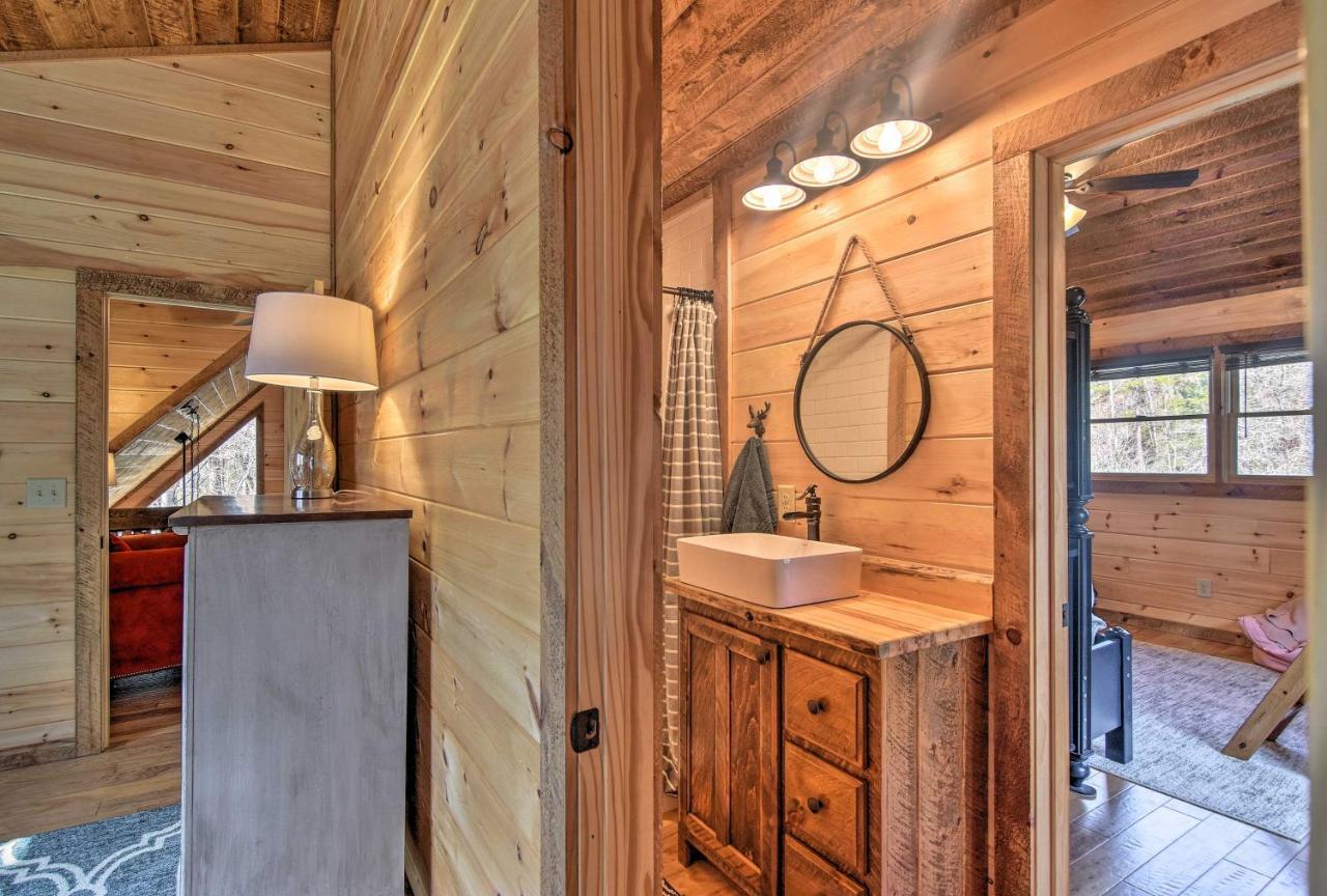 Modern Murphy Cabin With Nottely River Views! エクステリア 写真